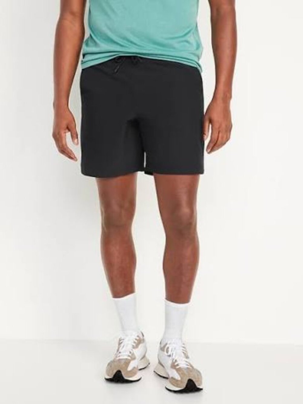 Old Navy Men's StretchTech GO-H2O Workout Shorts - L